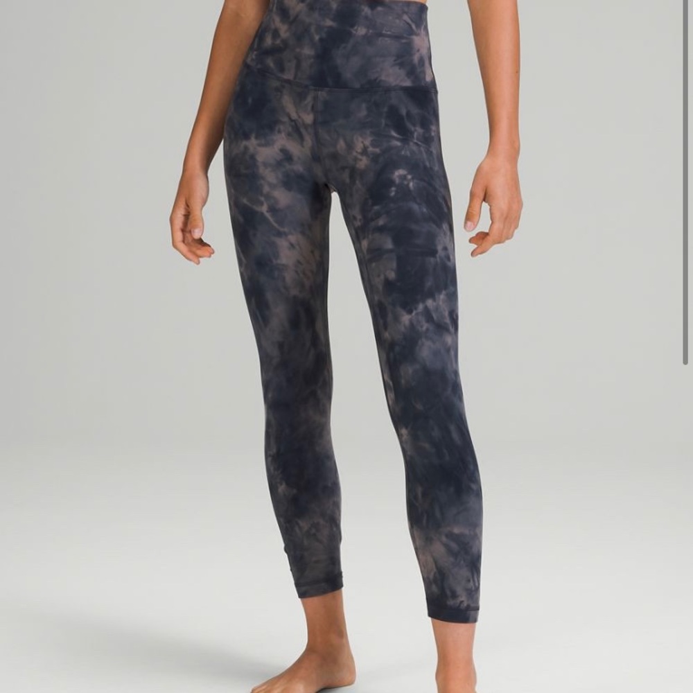 SOLD Lululemon Align Crop 23 inch Leggings